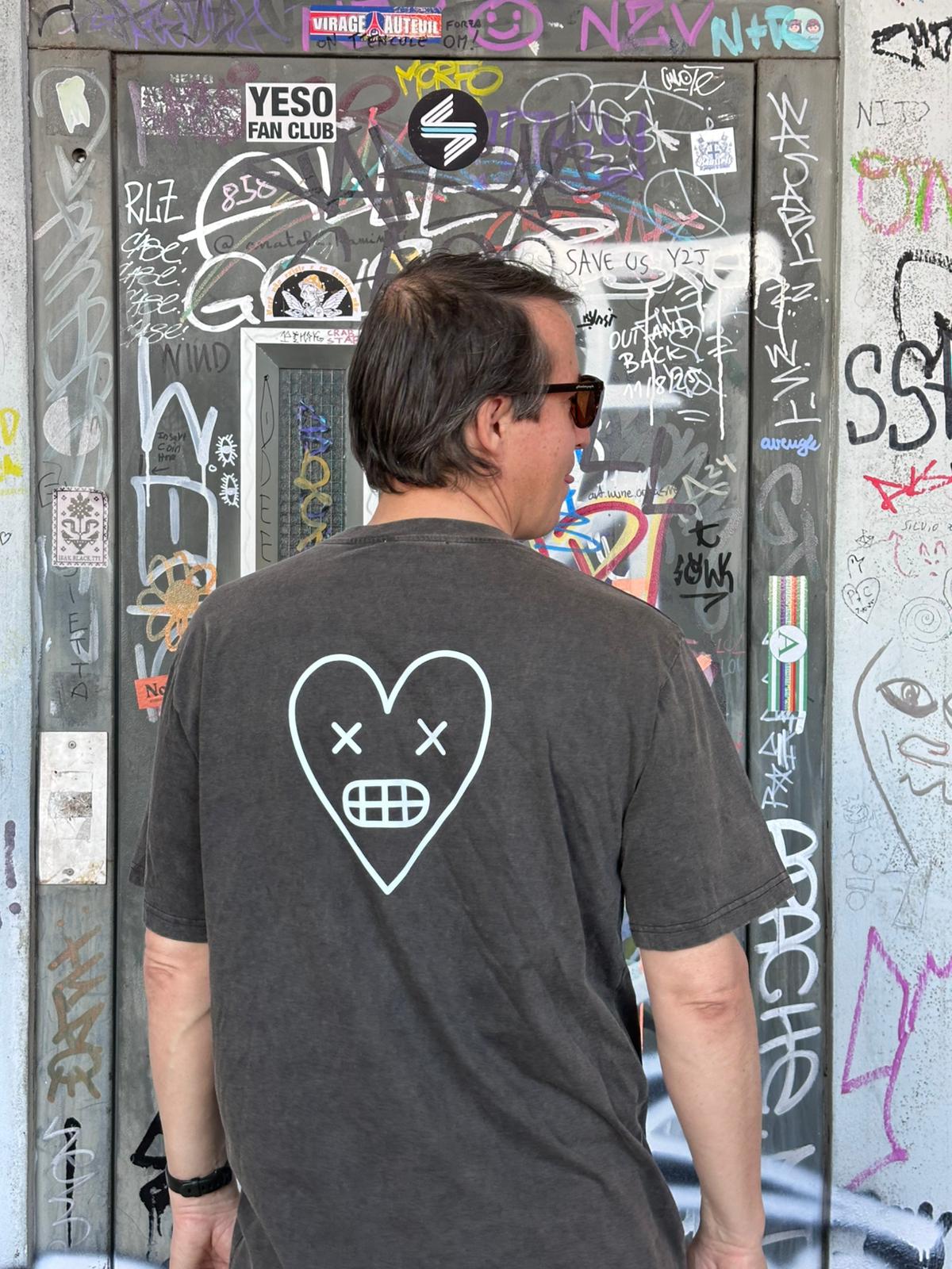Heart, Heavy weight T-shirt washed grey